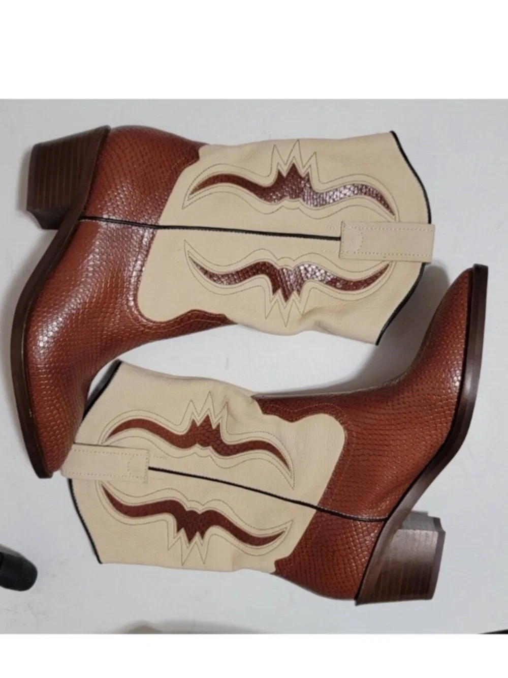 Anthropologie Dolce Vita Suzzy Western Two Tone Festival Boho Cowboy Boots - Picture 2 of 4